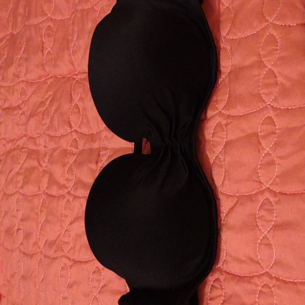 34 B Victoria's Secret bra/swimsuit top